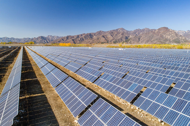 在太阳能跟踪系统中为什么不可以直接用传感... 