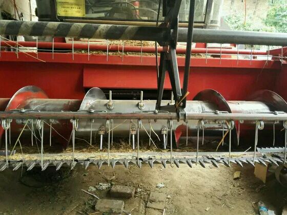 倾角传感器的合理配置提高收割机的效率 